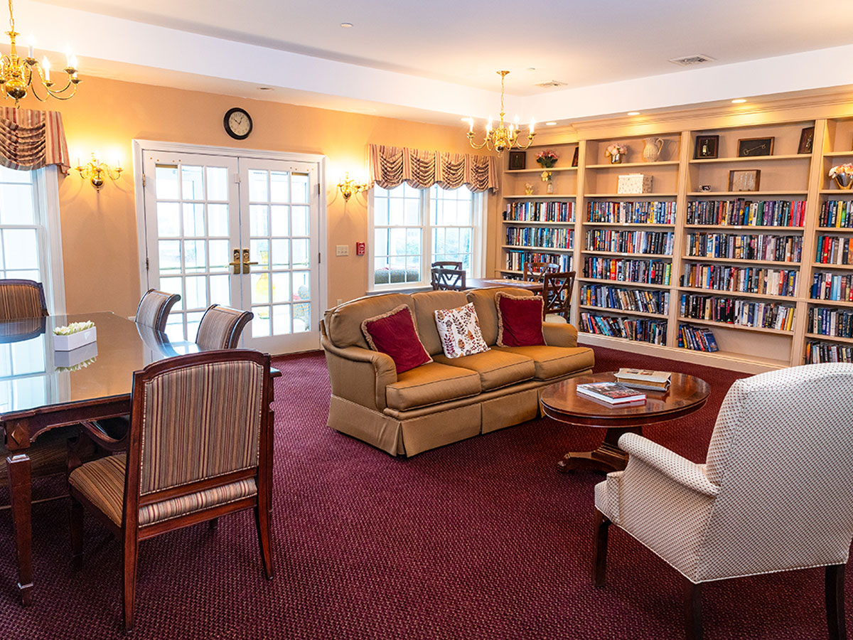 Commonwealth Senior Living at Haddam Library
