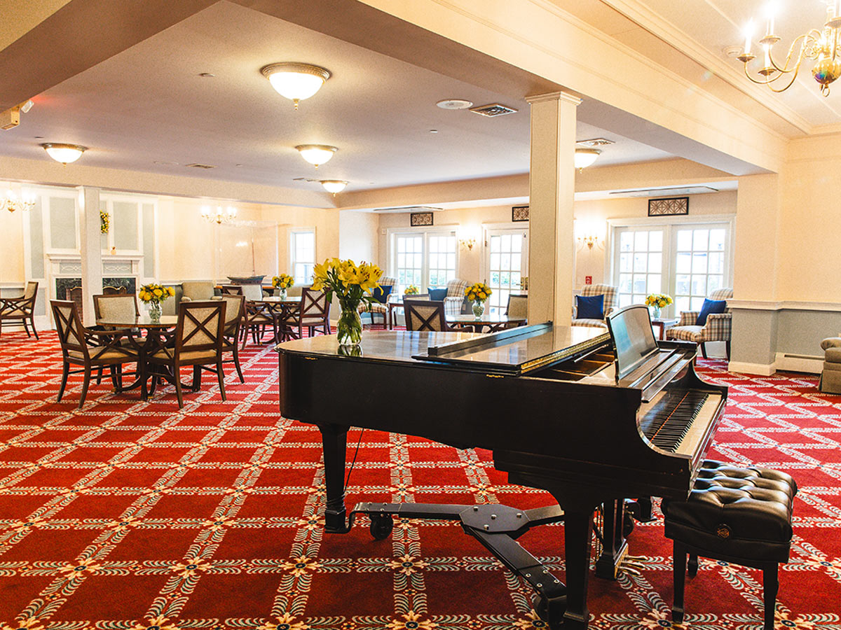 Commonwealth Senior Living at Haddam Lobby with Piano