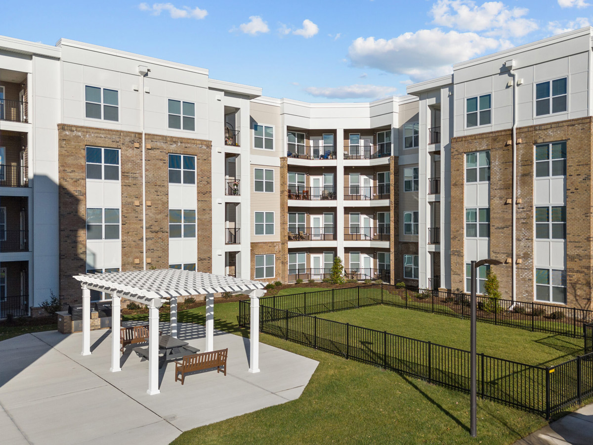 The Arbors at 29 North Courtyard