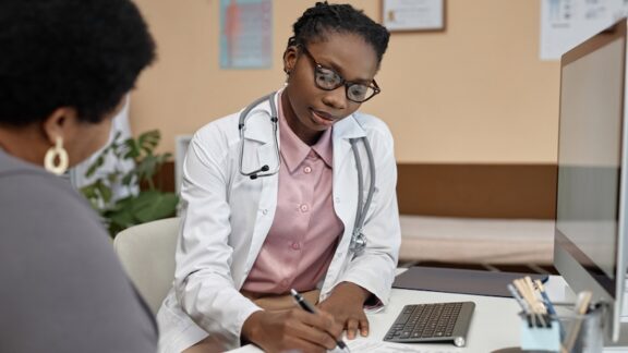 Doctor prescribing medicine not knowing if the patient is allergic to penicillin.