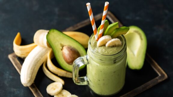 An avocado banana smoothie, two foods high in magnesium.