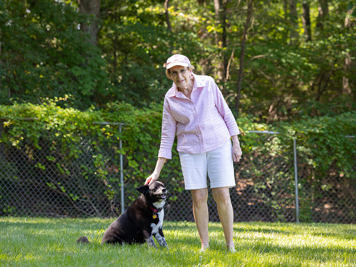 Rappahannock Westminster Canterbury Lady with Dog