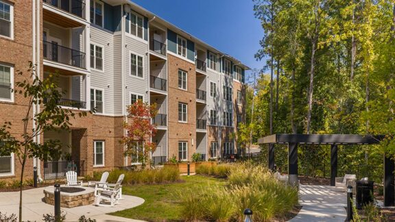 Acclaim at Cary Pointe Courtyard