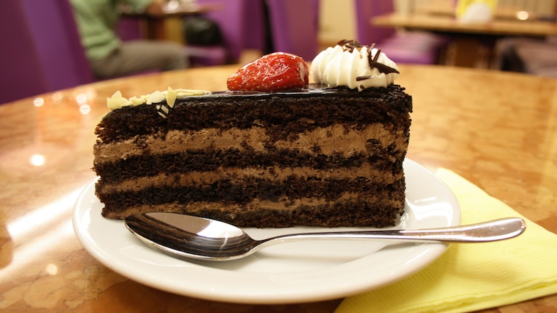 chocolate cake, perfect to curb your sweet tooth.