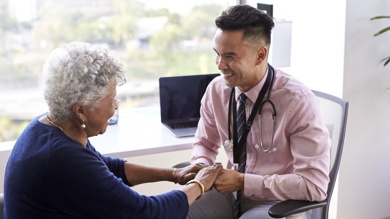 Integrative medicine for seniors: a doctor understands his elderly female patient as a whole person