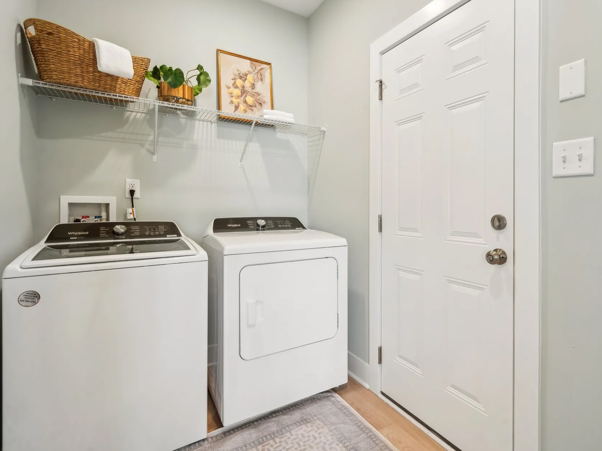 Reserve at Oasis Laundry Room