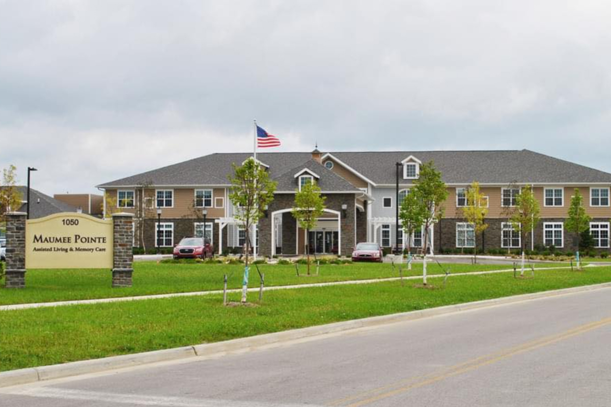 Maumee Pointe Assisted Living and Memory Care building