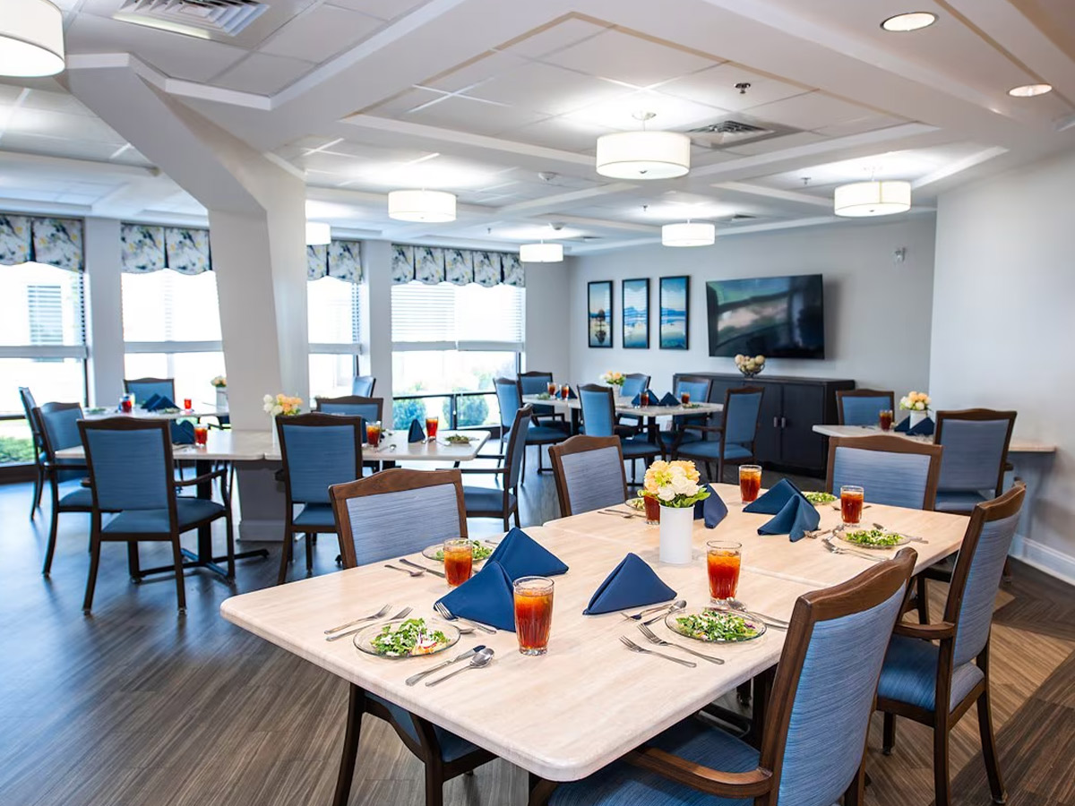 Commonwealth Senior Living at Abingdon Dining Room