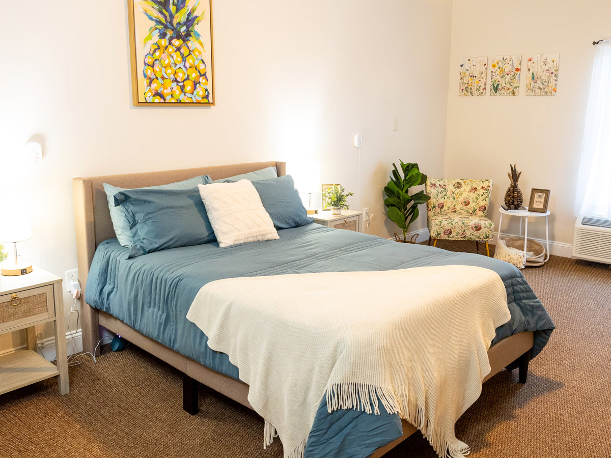 Commonwealth Senior Living at Cedar Bluff Bedroom