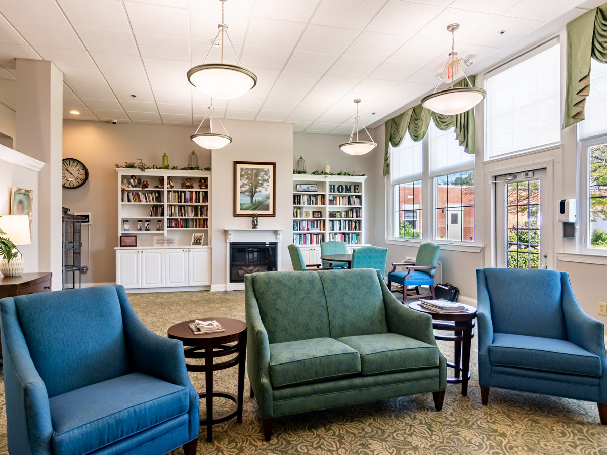 Commonwealth Senior Living at Farnham Common Area