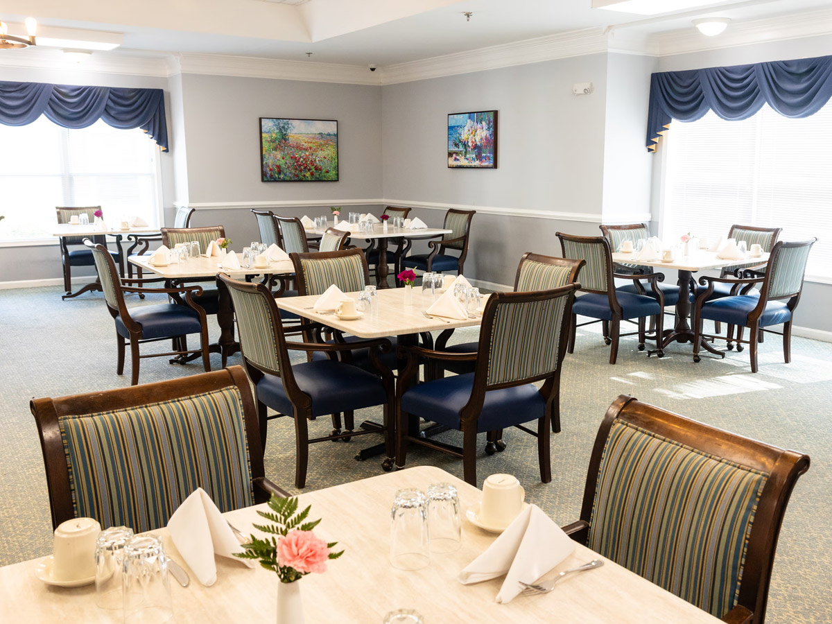 Commonwealth Senior Living at Gloucester House Dining Room