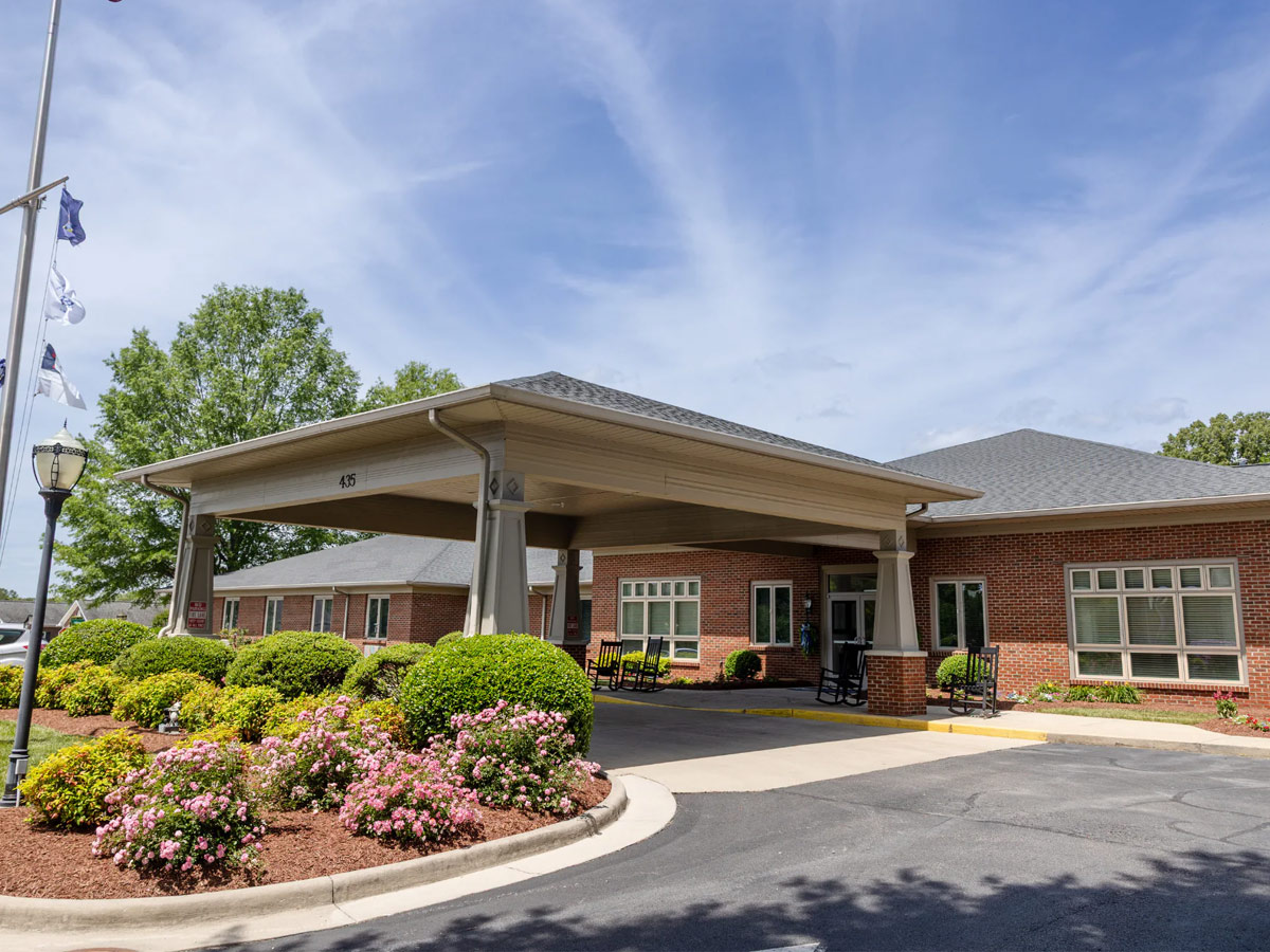 Commonwealth Senior Living at South Boston Exterior