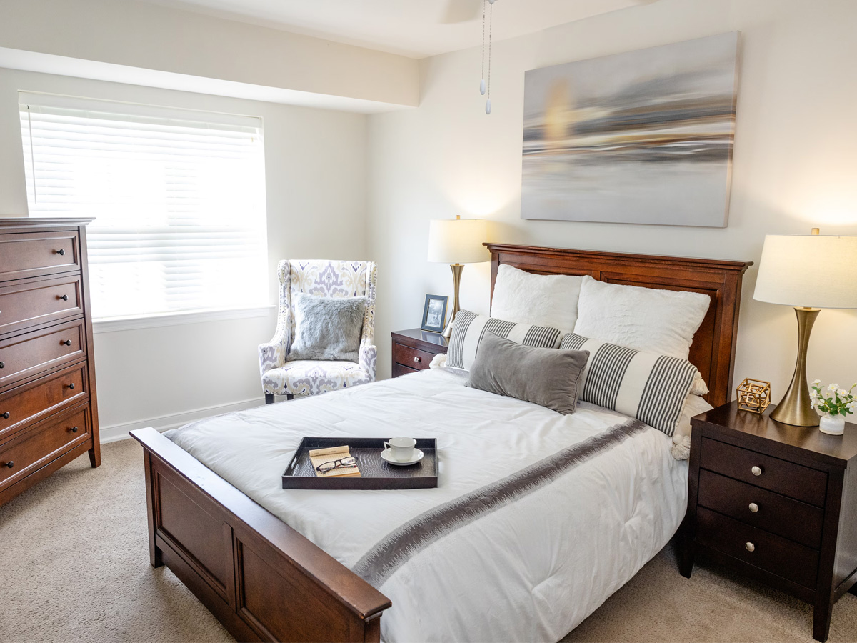 Commonwealth Senior Living at Charlottesville Bedroom
