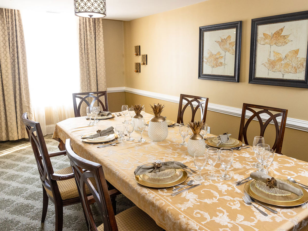 Commonwealth Senior Living at Charlottesville Private Dining Room