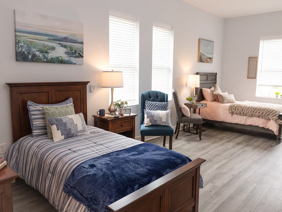 Commonwealth Senior Living at Cedar Manor Bedroom
