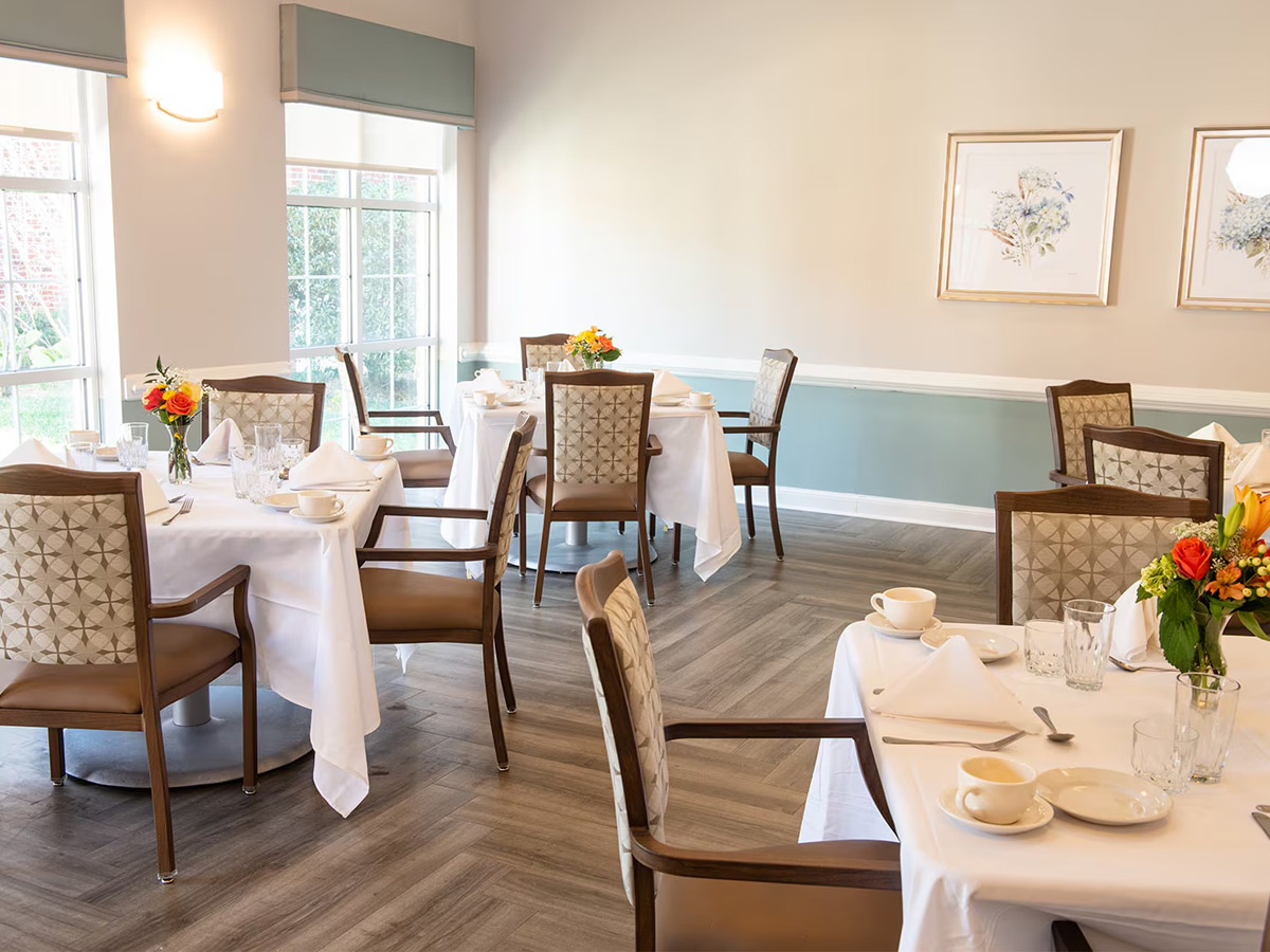 Commonwealth Senior Living at Cedar Manor Dining Room