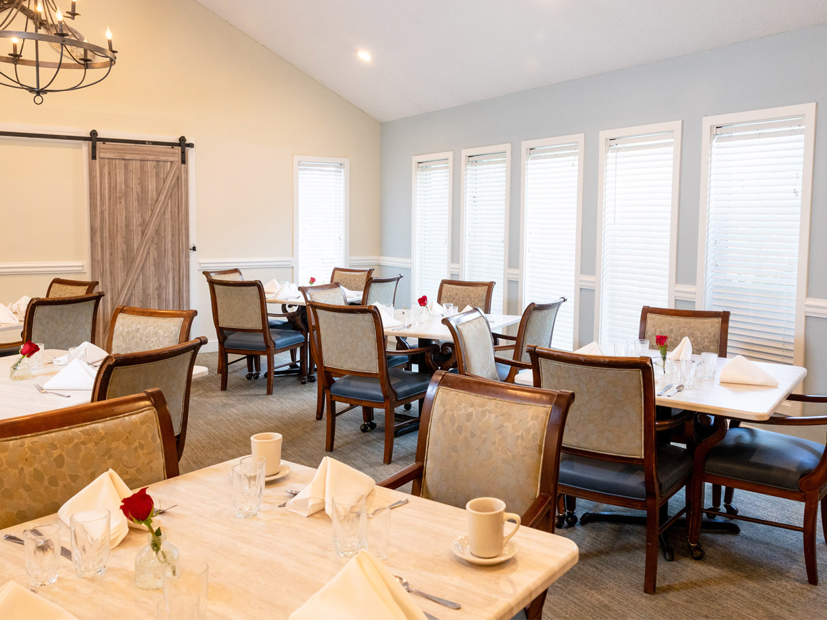 Commonwealth Senior Living at Courtland House Dining Room