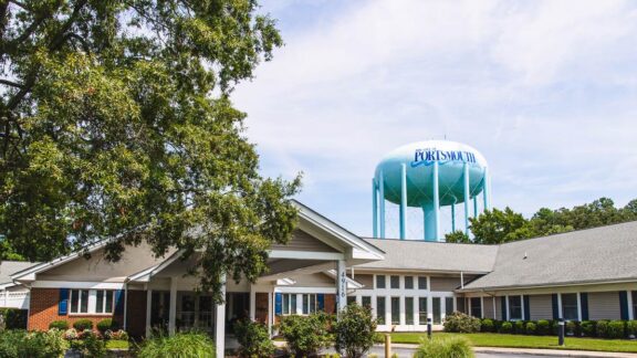 Commonwealth Senior Living at Courtland House Exterior