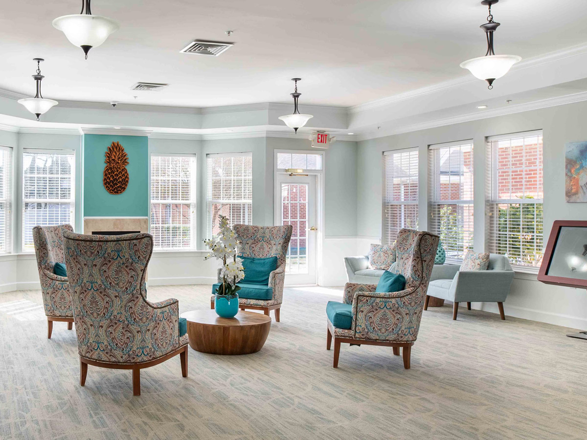 Commonwealth Senior Living at Hampton Lobby