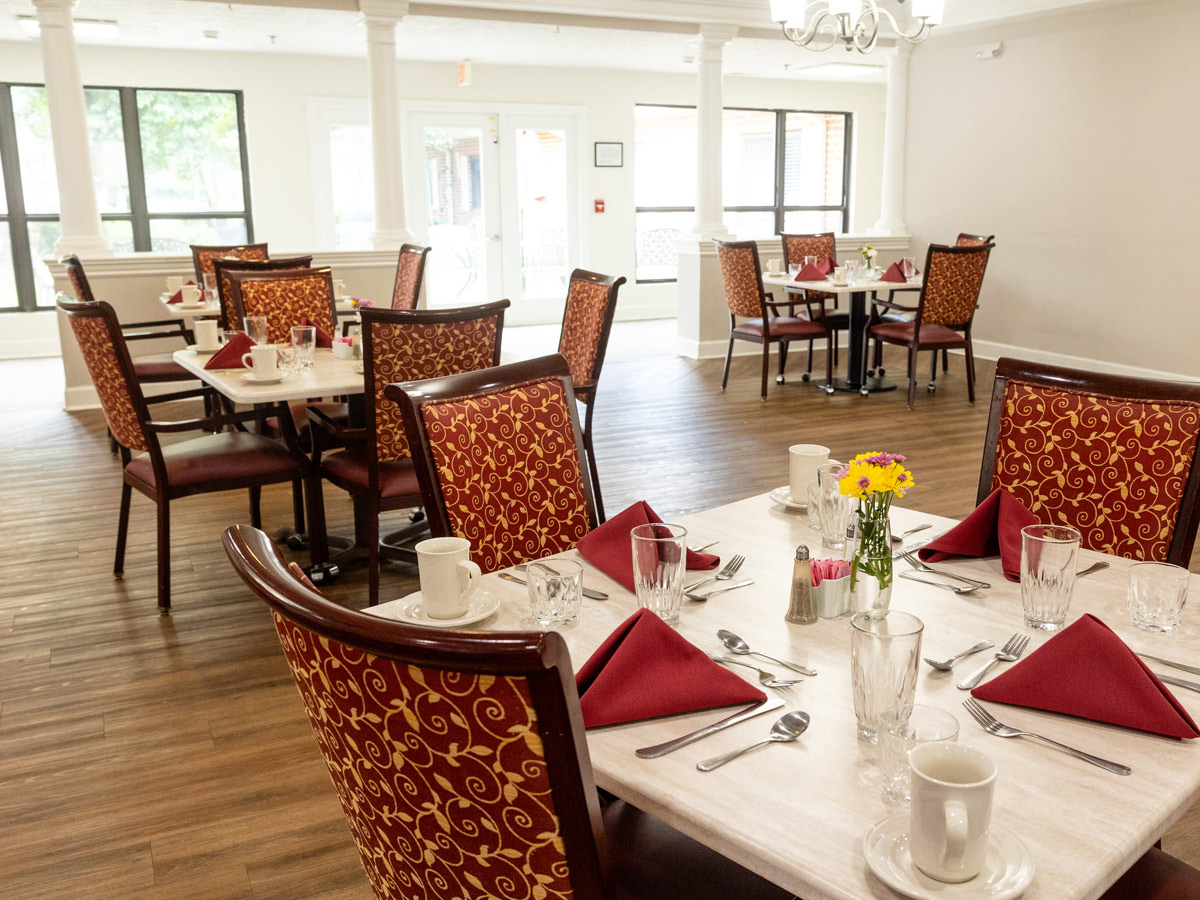 Commonwealth Senior Living at Hillsville Dining Room