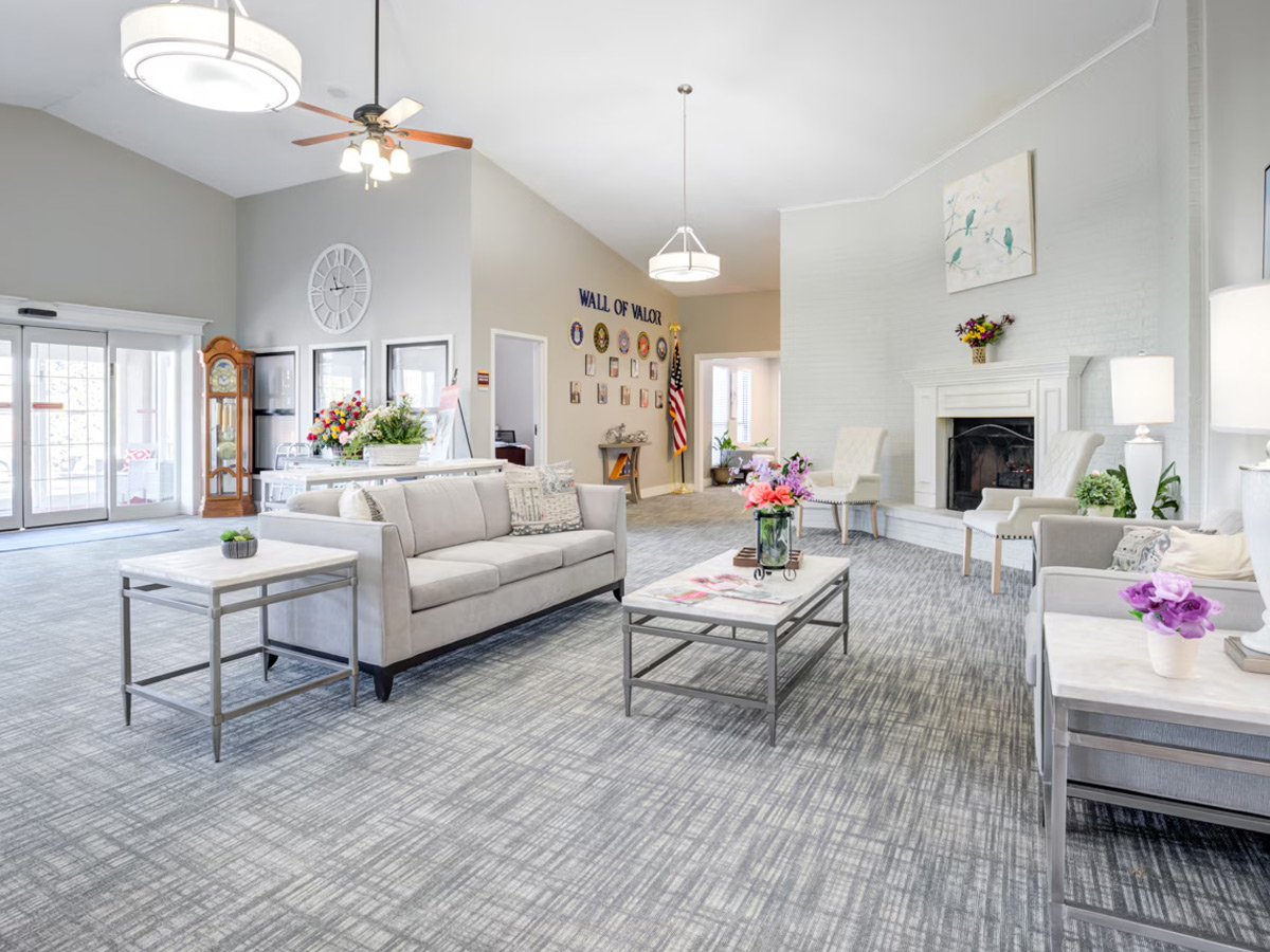 Commonwealth Senior Living at Radford Lobby