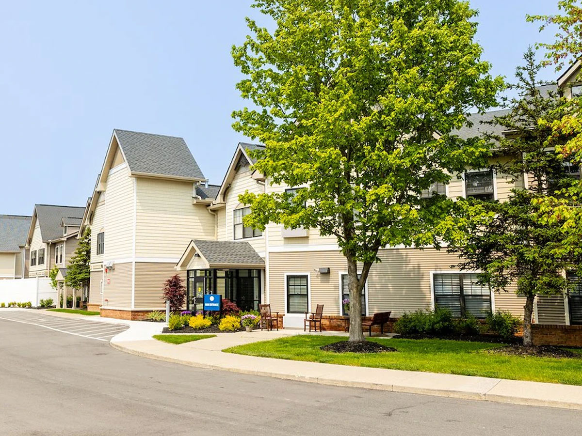 Commonwealth Senior Living at New Baltimore Exterior