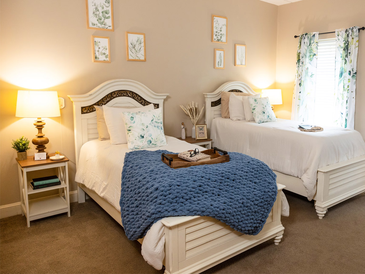 Commonwealth Senior Living at the Ballentine Bedroom
