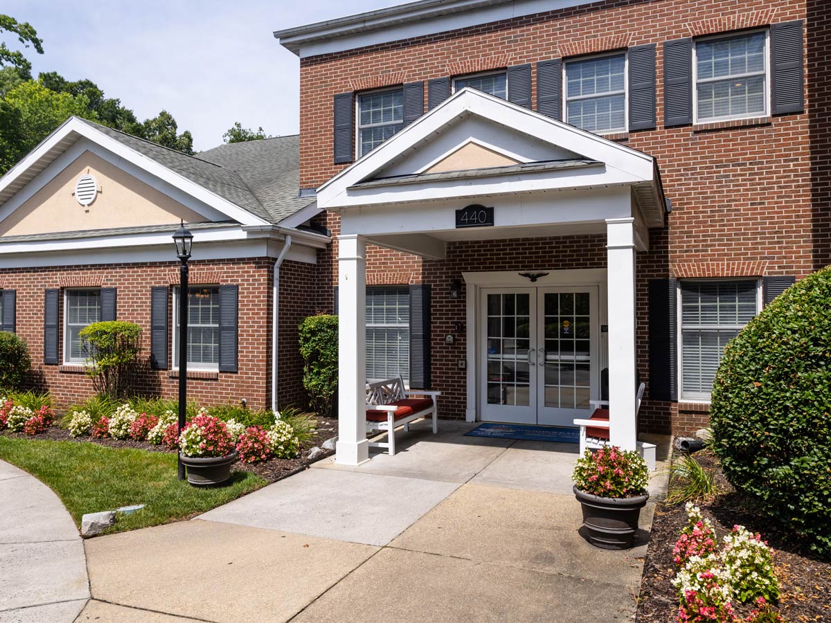 Commonwealth Senior Living at King Grant House Entrance