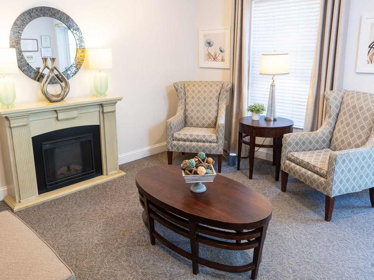 Commonwealth Senior Living at King Grant House Living Room