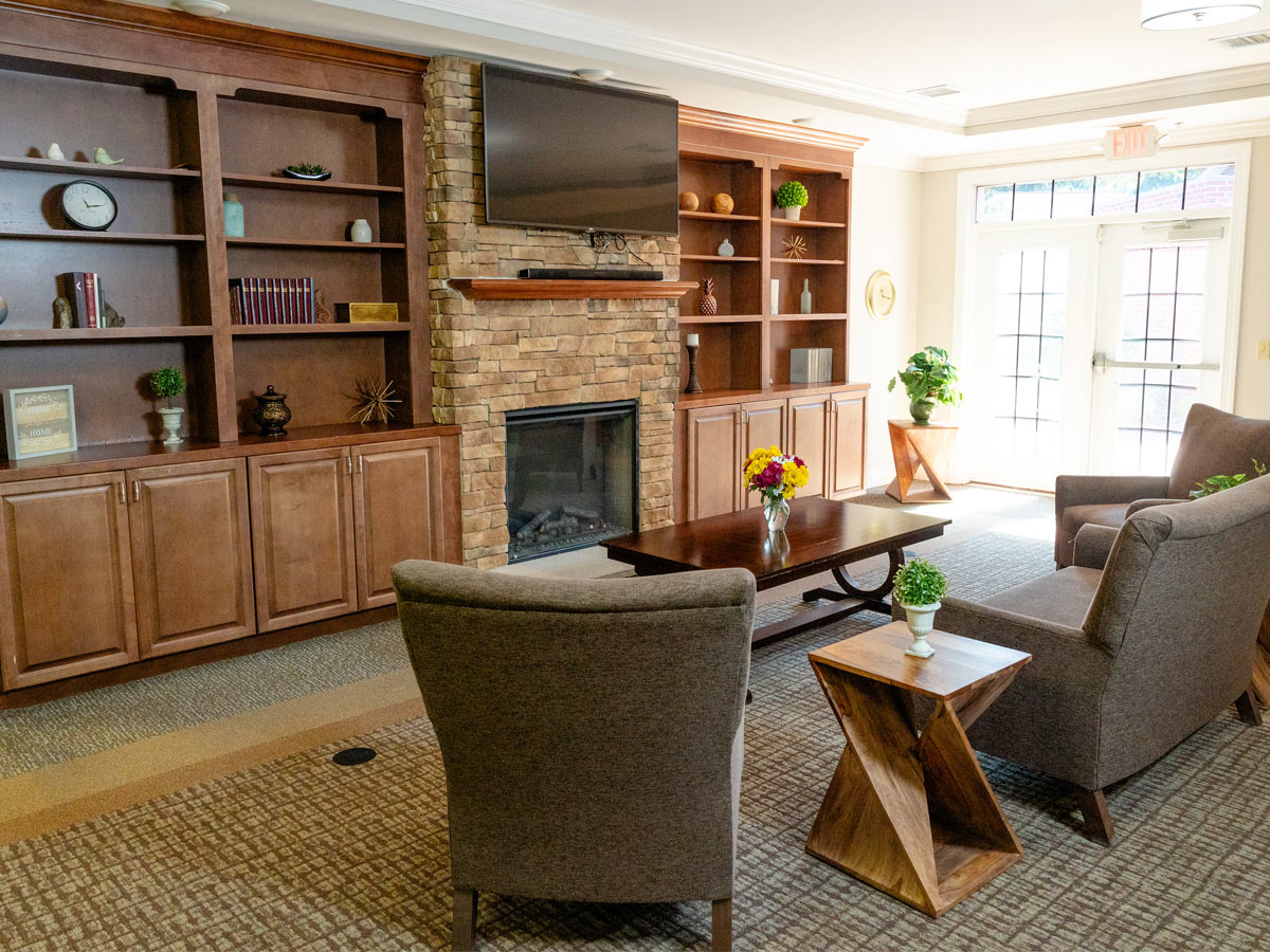 Commonwealth Senior Living at the West End Community Room