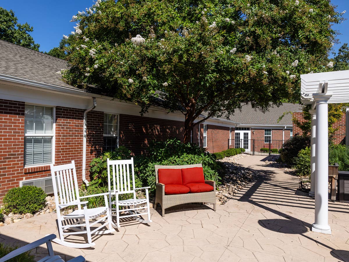 Commonwealth Senior Living at the West End Courtyard