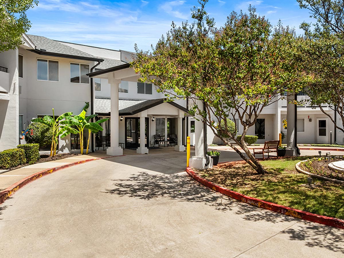 Arlington Plaza Entrance