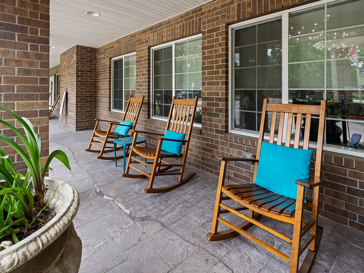 Cypress Woods Front Porch Seating