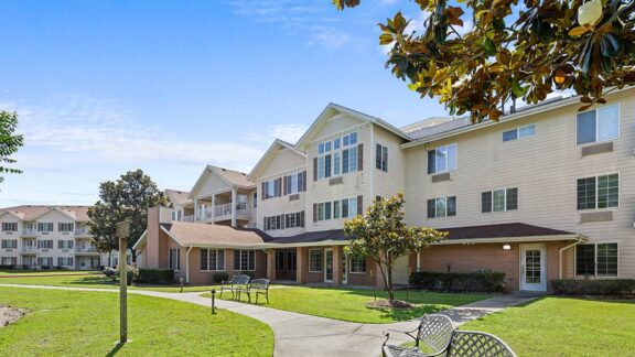 Paradise Springs Exterior