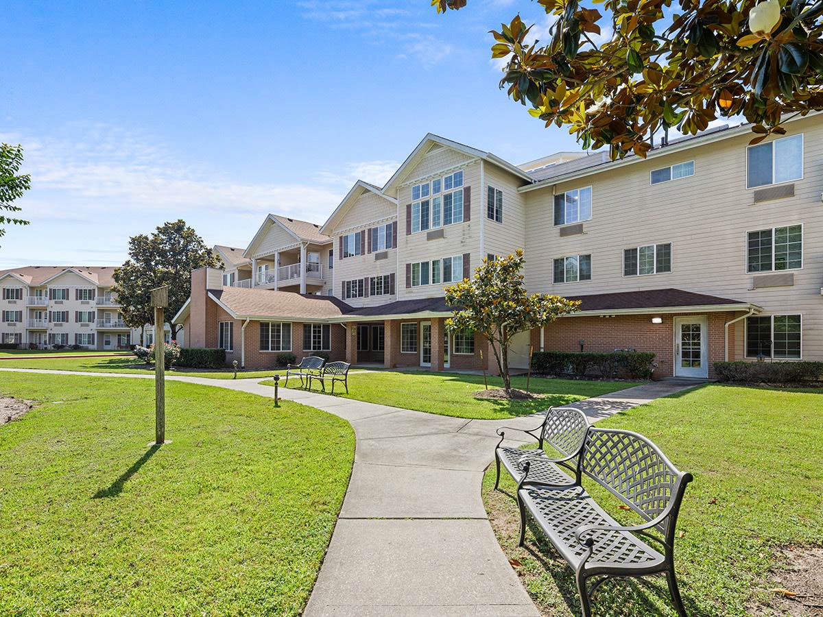 Paradise Springs Exterior