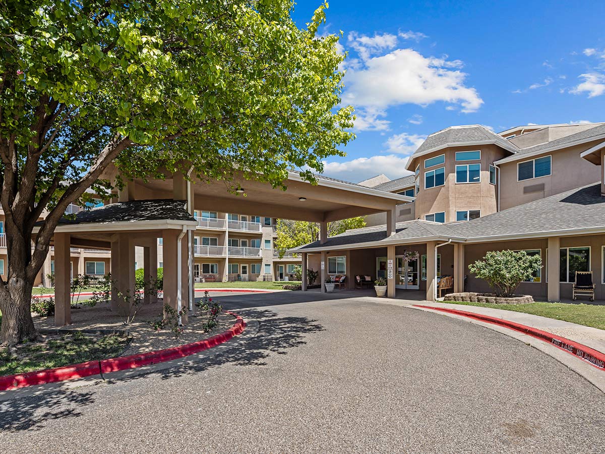 Ventura Place Entrance