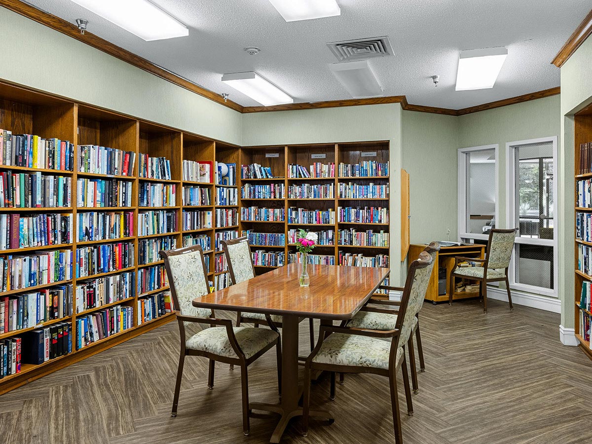 Independence Village of Olde Raleigh Library