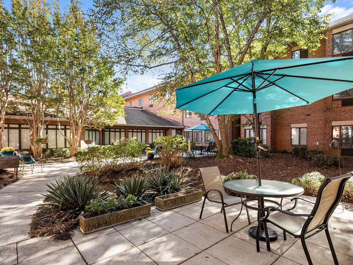 Independence Village of Olde Raleigh Outdoor Patio