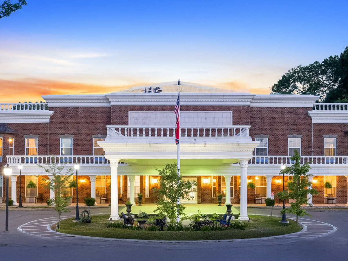 Kempton of Hermitage Exterior