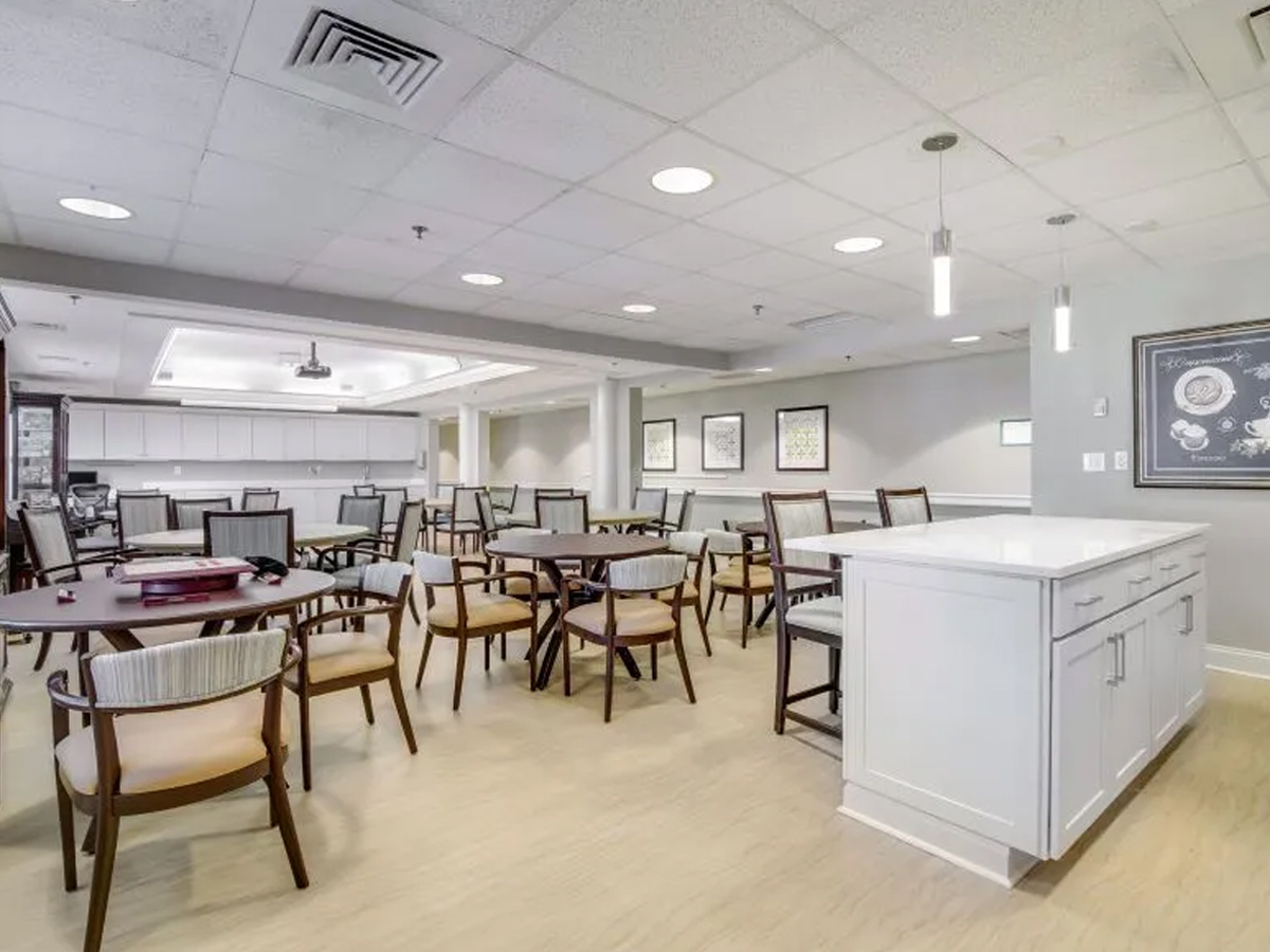 Oakleaf Village of Lexington Dining Room