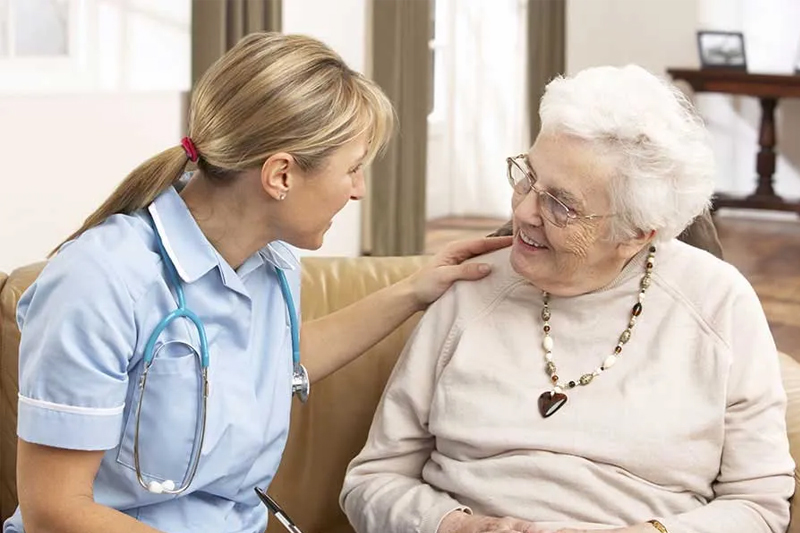 Kempton of Jacksonville Caregiver with Lady