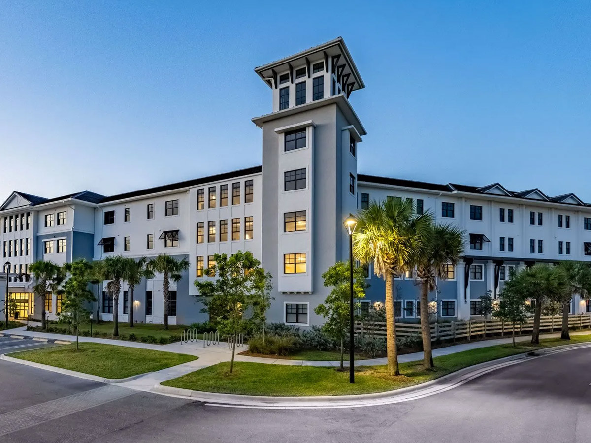 Lisbet at Wellington Bay Exterior