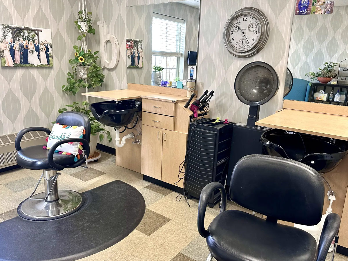 Vintage Hills of Indianola Salon