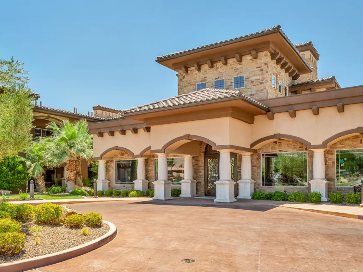 The Retreat at Sunbrook Exterior