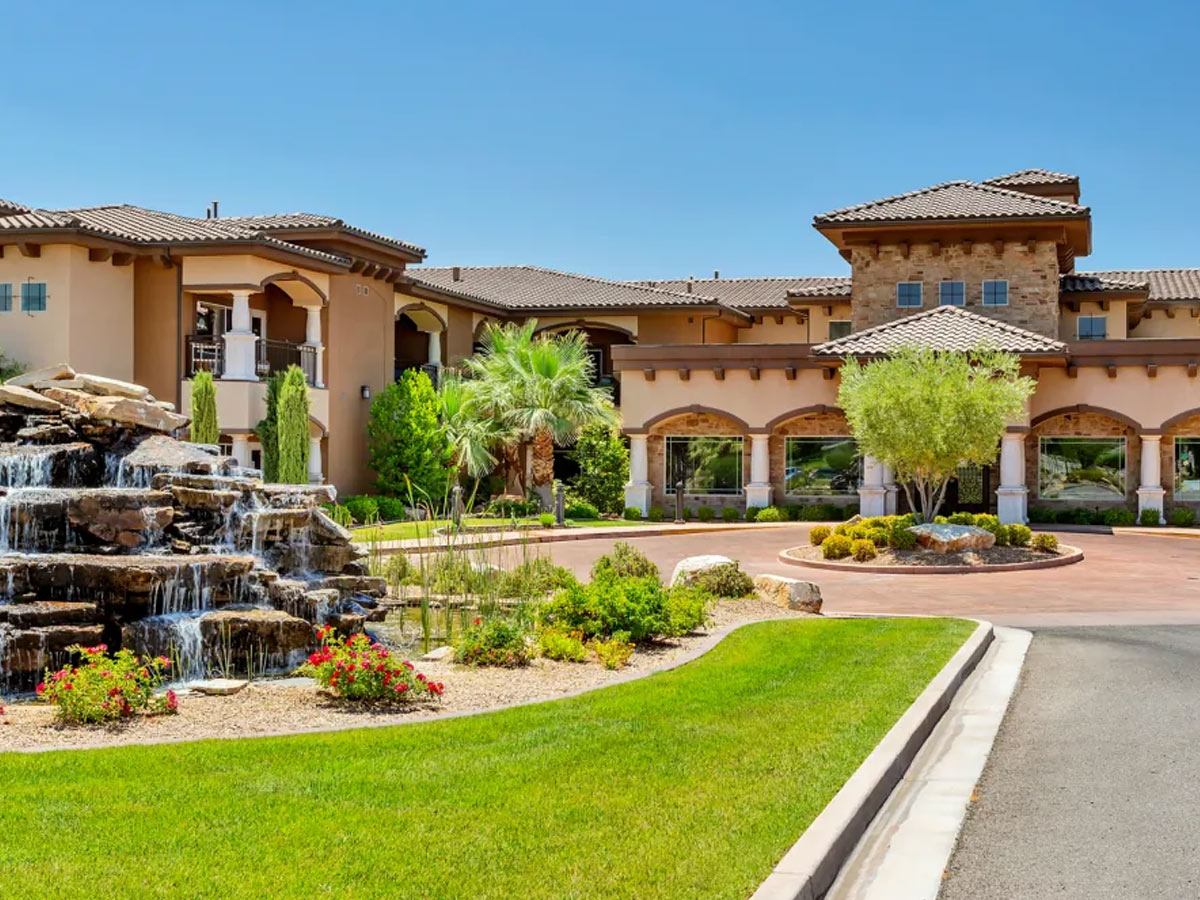 The Retreat at Sunbrook Exterior