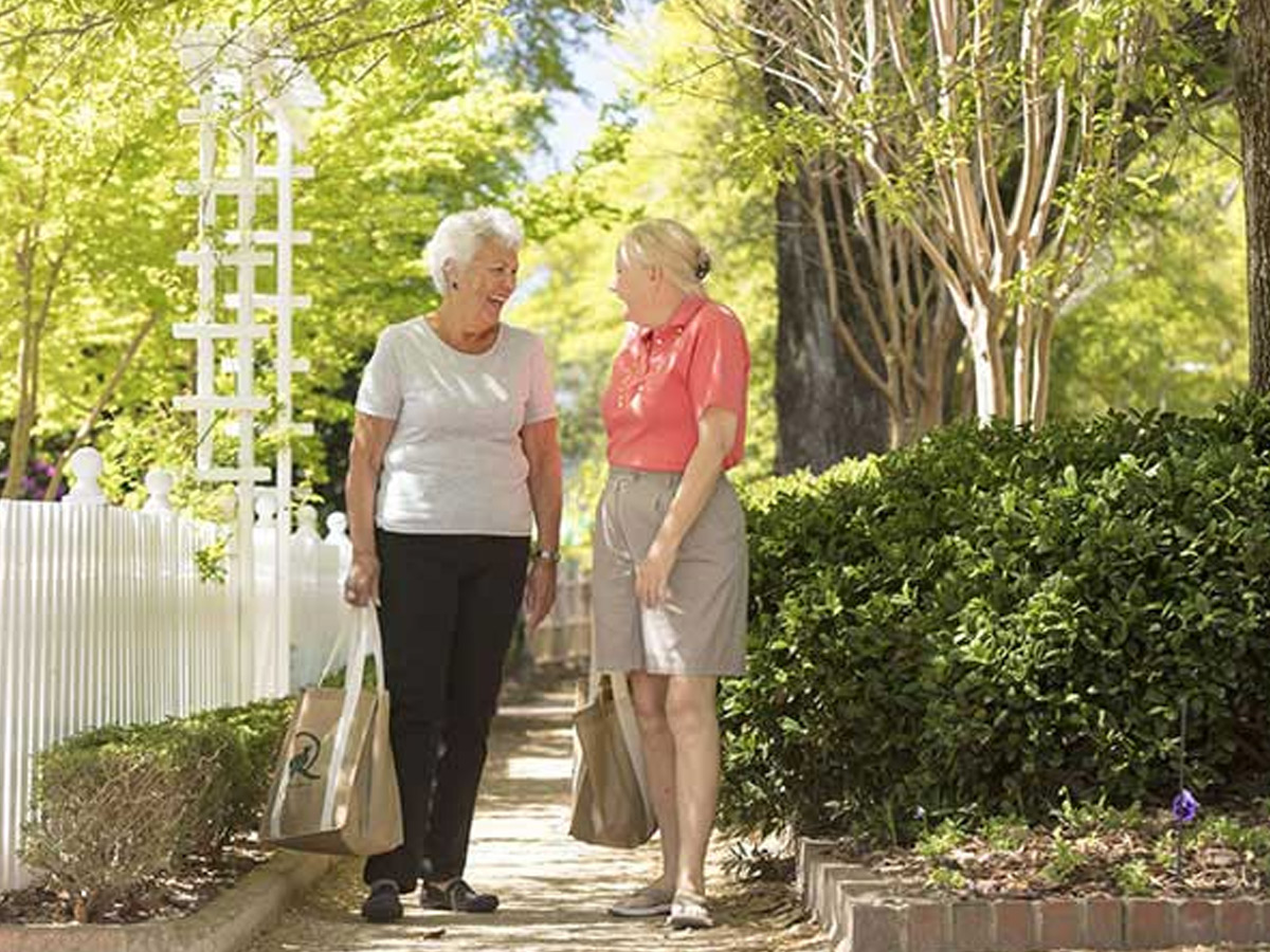 The Inn at Quail Haven Village Friends Shopping