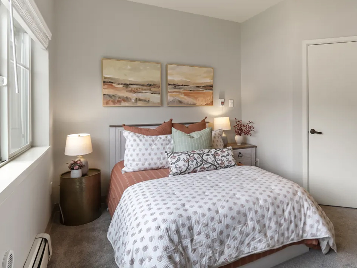 Harbour Pointe Bedroom