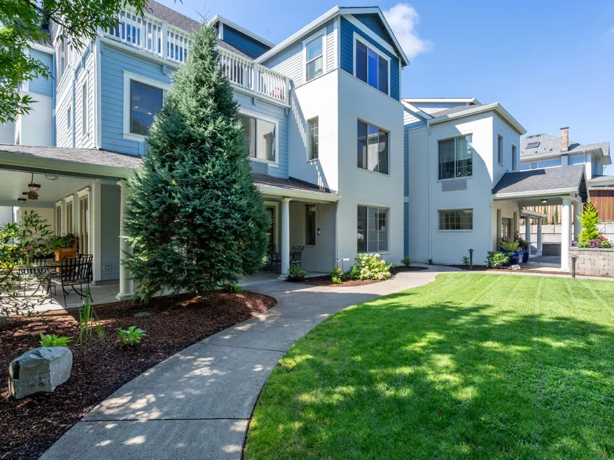 Hawthorne Gardens Exterior