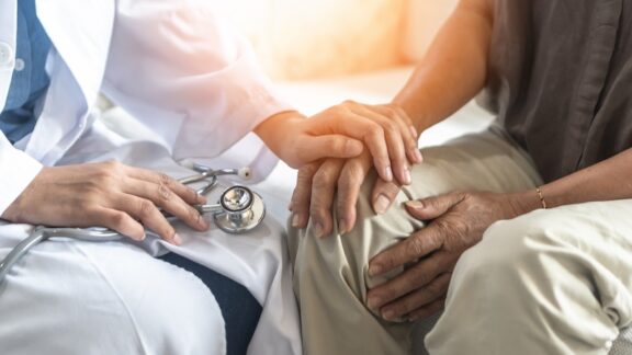 Reflections on pain, as a senior man visits the doctor to consult on his knee pain. Noipornpan