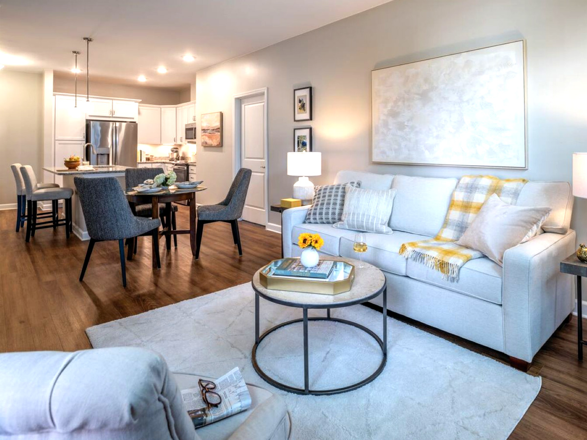 Windsor Run Living Room